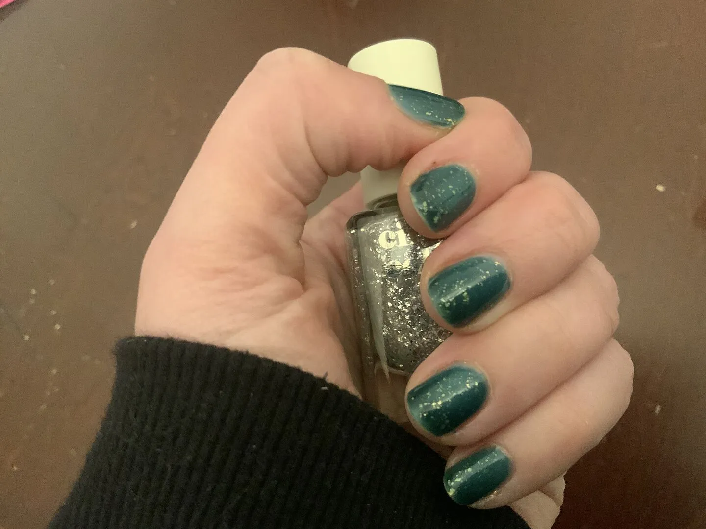 Cirque Colors Silver Lining nagellack silver flakes topper
