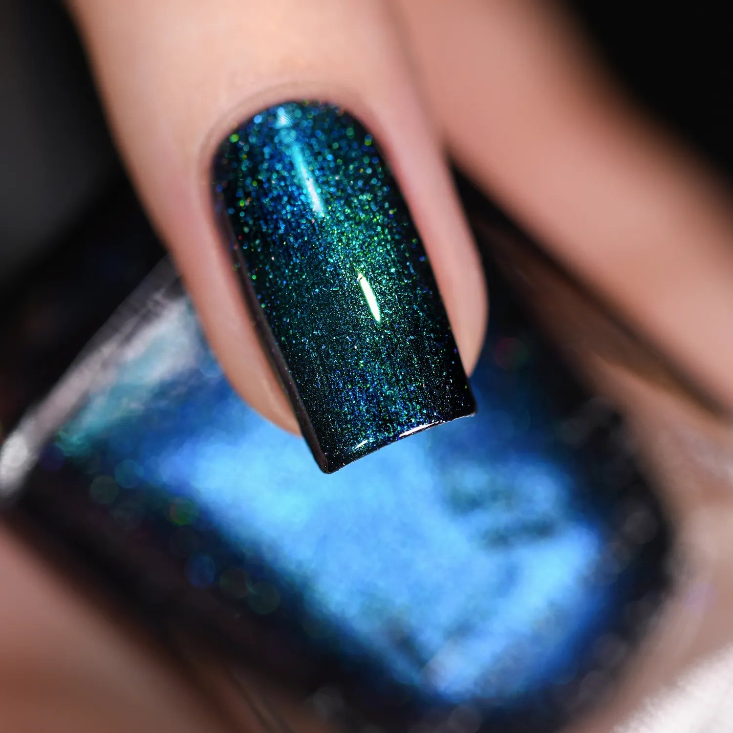 ILNP Spellbound nagellack teal-grön duokrom