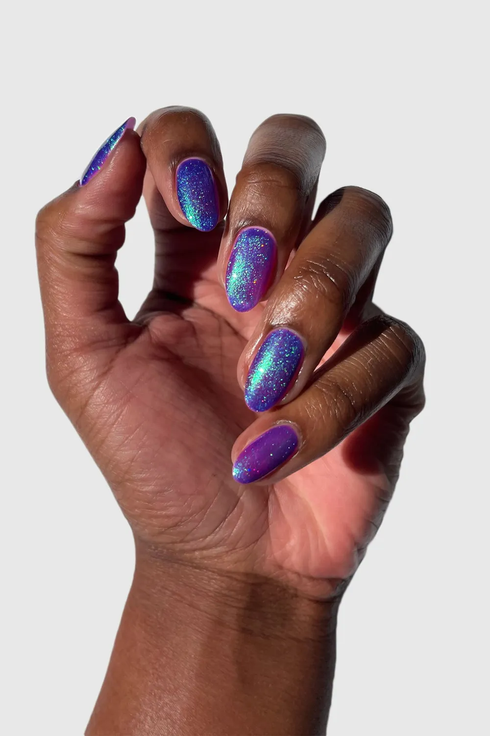 Cirque Colors Night Fever nagellack lila skimmer