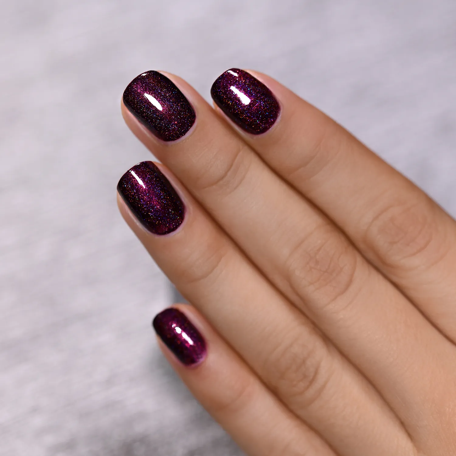 ILNP Black Orchid nagellack mörk bourgogne holografiskt