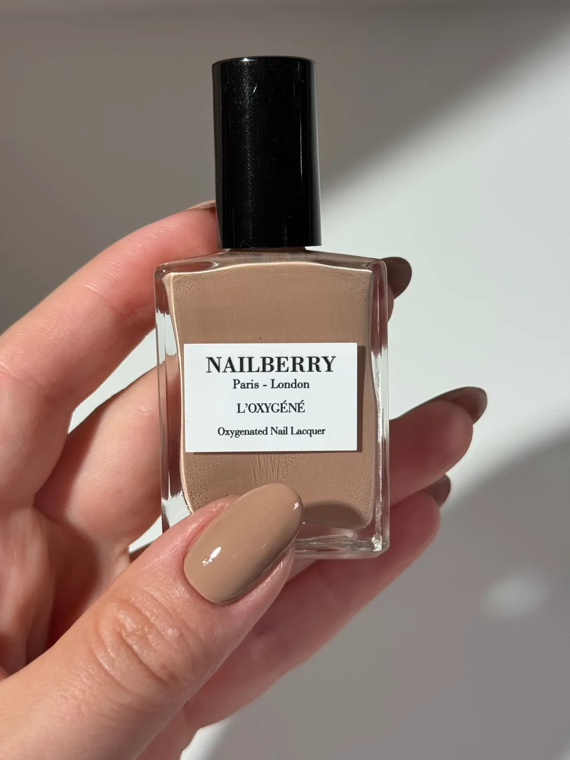 Nailberry Honesty nagellack 14 ml mörkbeige