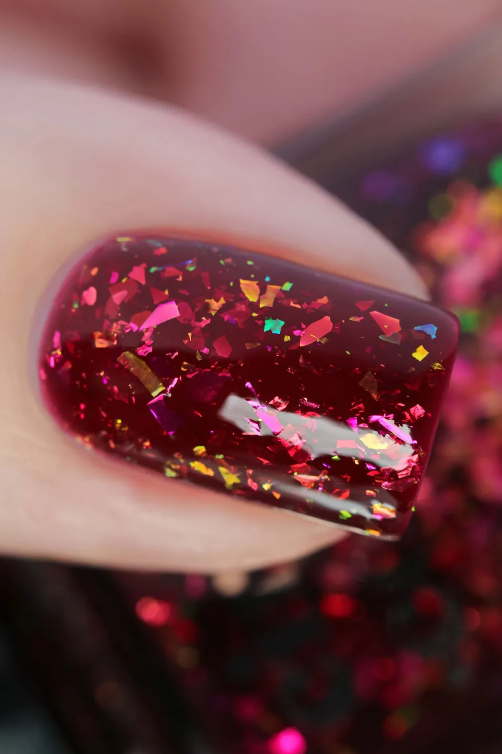 Cirque Colors Snozzberry nagellack jelly vinröd