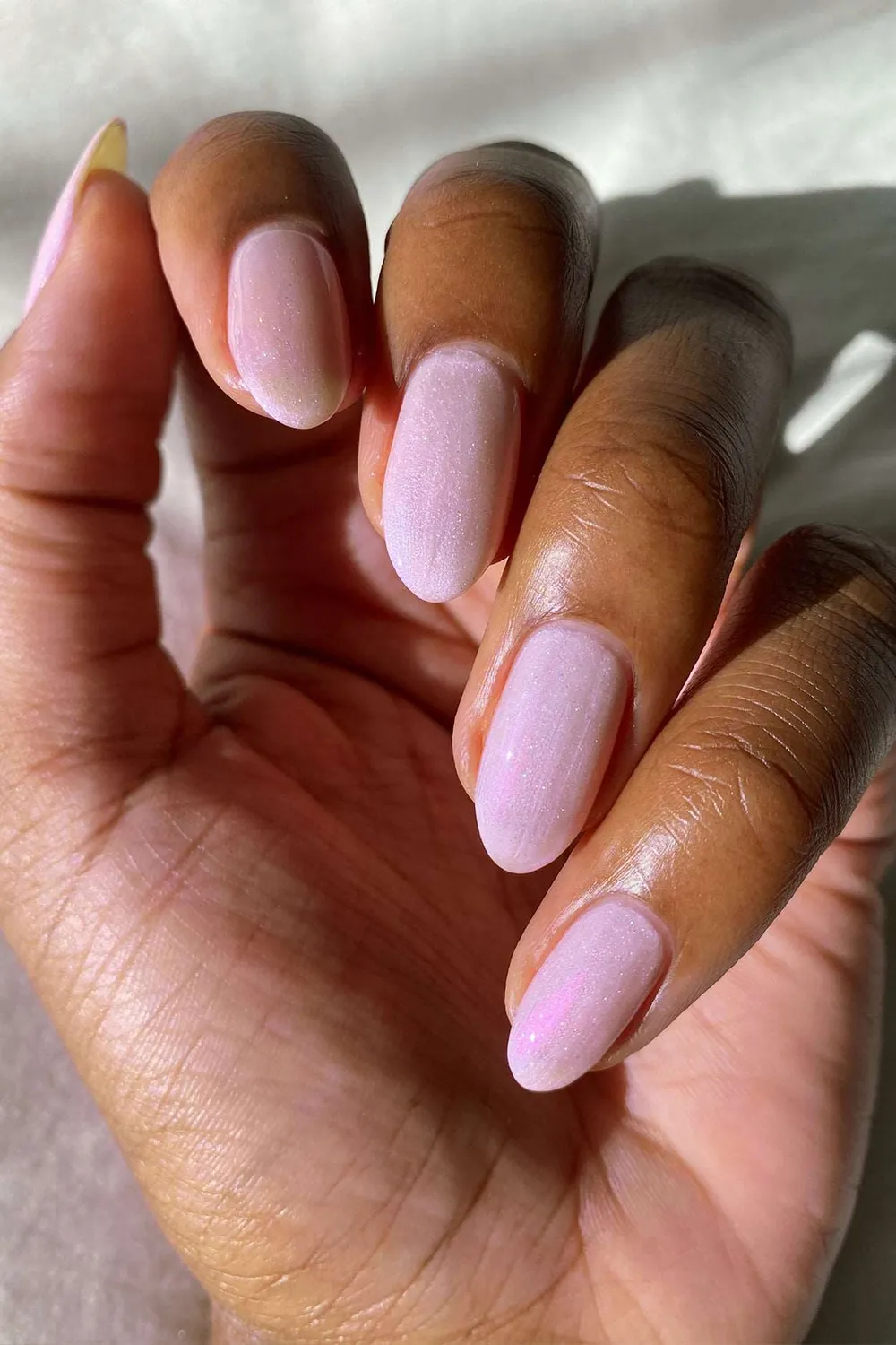 Cirque Colors Ghost Rose nagellack ljusrosa skimmer
