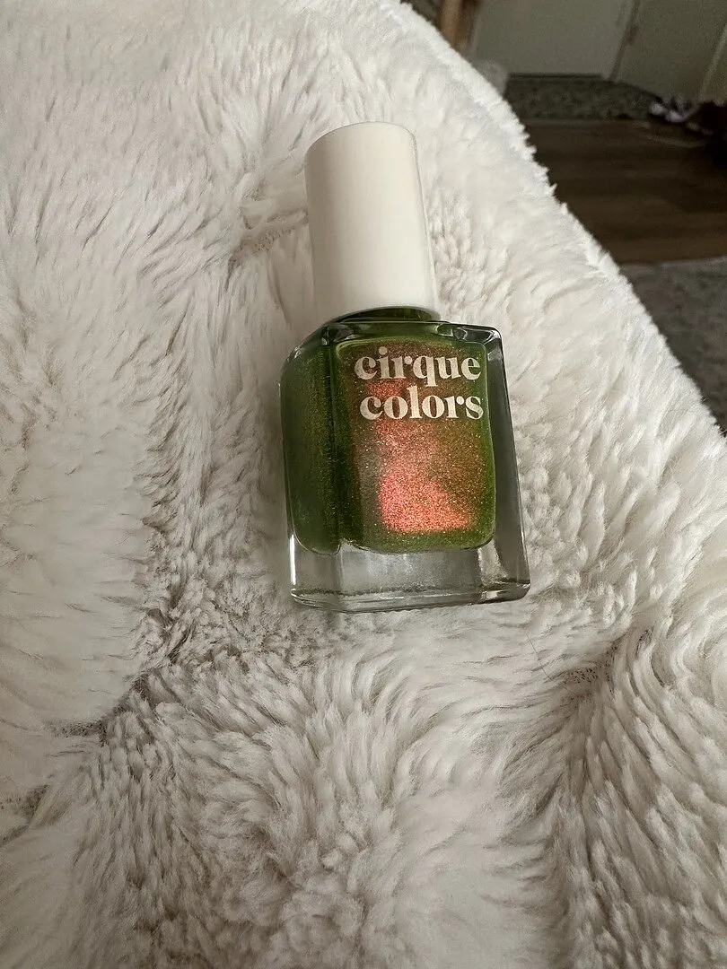 Cirque Colors Groove Thing nagellack chartreuse shimmer