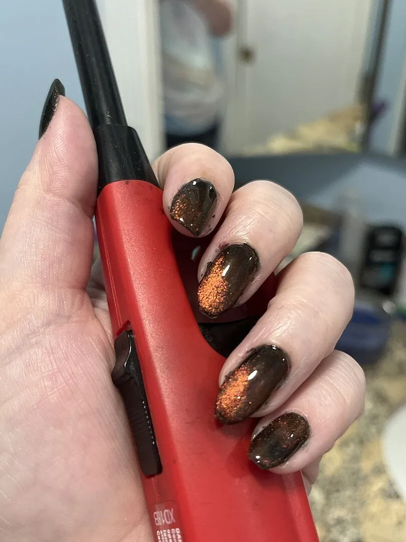 Cirque Colors Red Sprite nagellack magnetiskt turkos