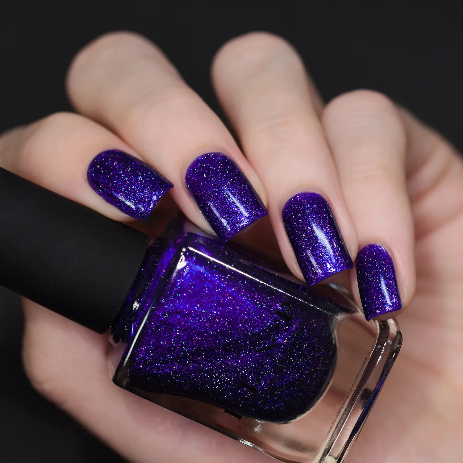 ILNP Downpour nagellack indigoblå holografisk