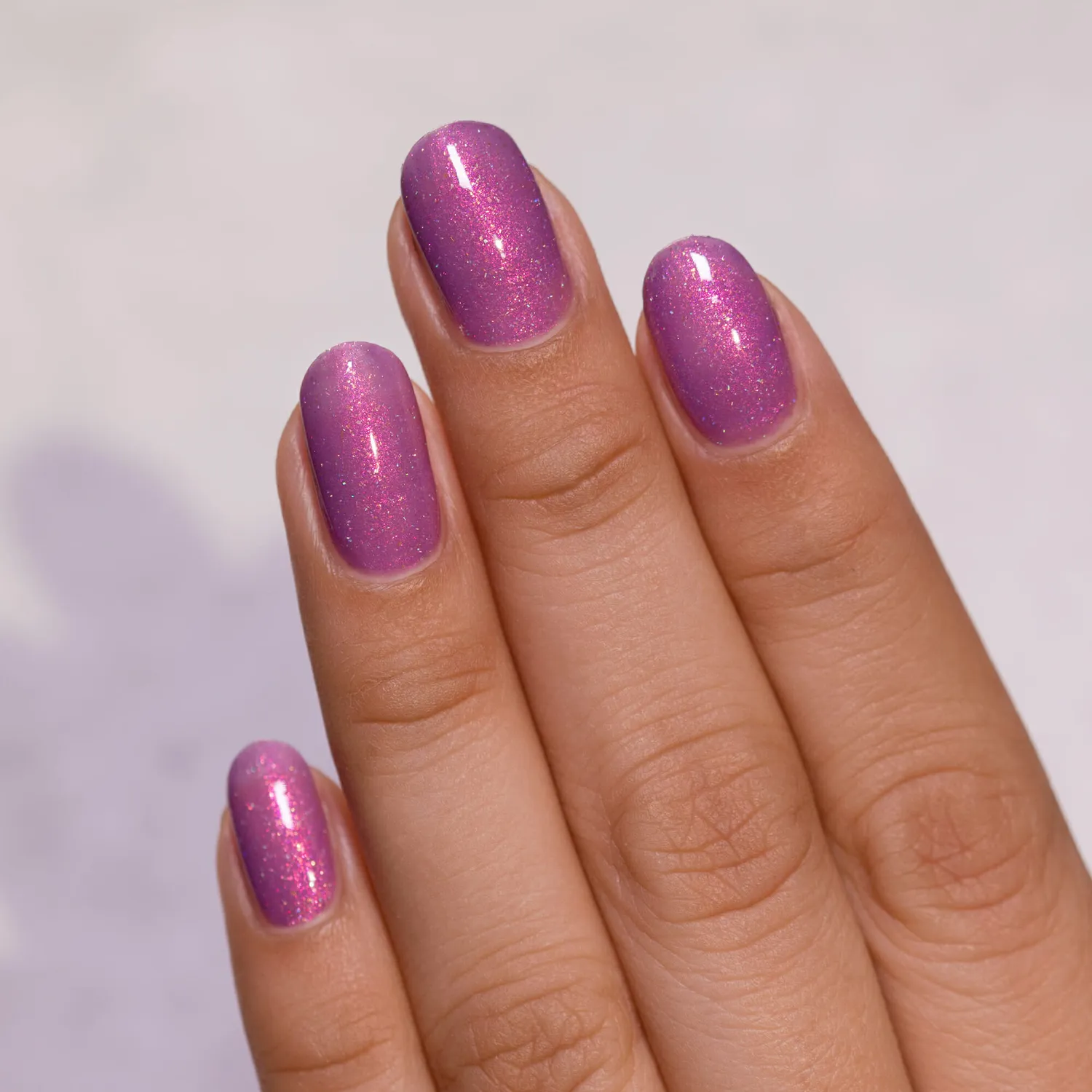 ILNP Charlotte nagellack ljus orkide med guldskimmer