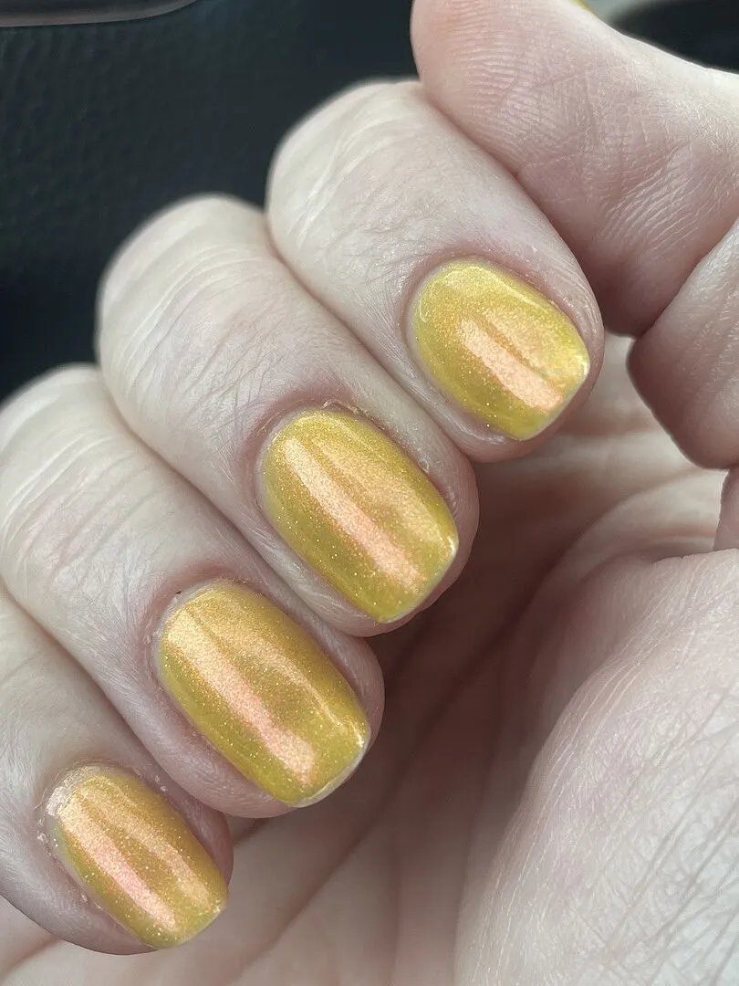 Cirque Colors Shaka nagellack gult rödguldgrönt skimmer