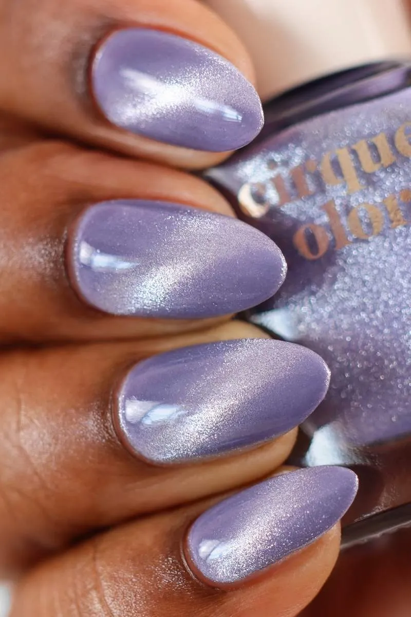 Cirque Colors Lush nagellack magnetiskt duvblått
