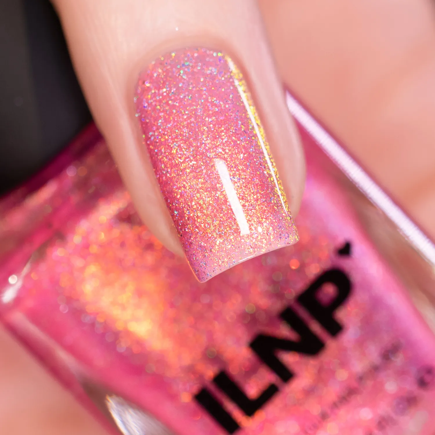 ILNP Sweet Tooth nagellack rosa holografisk jelly