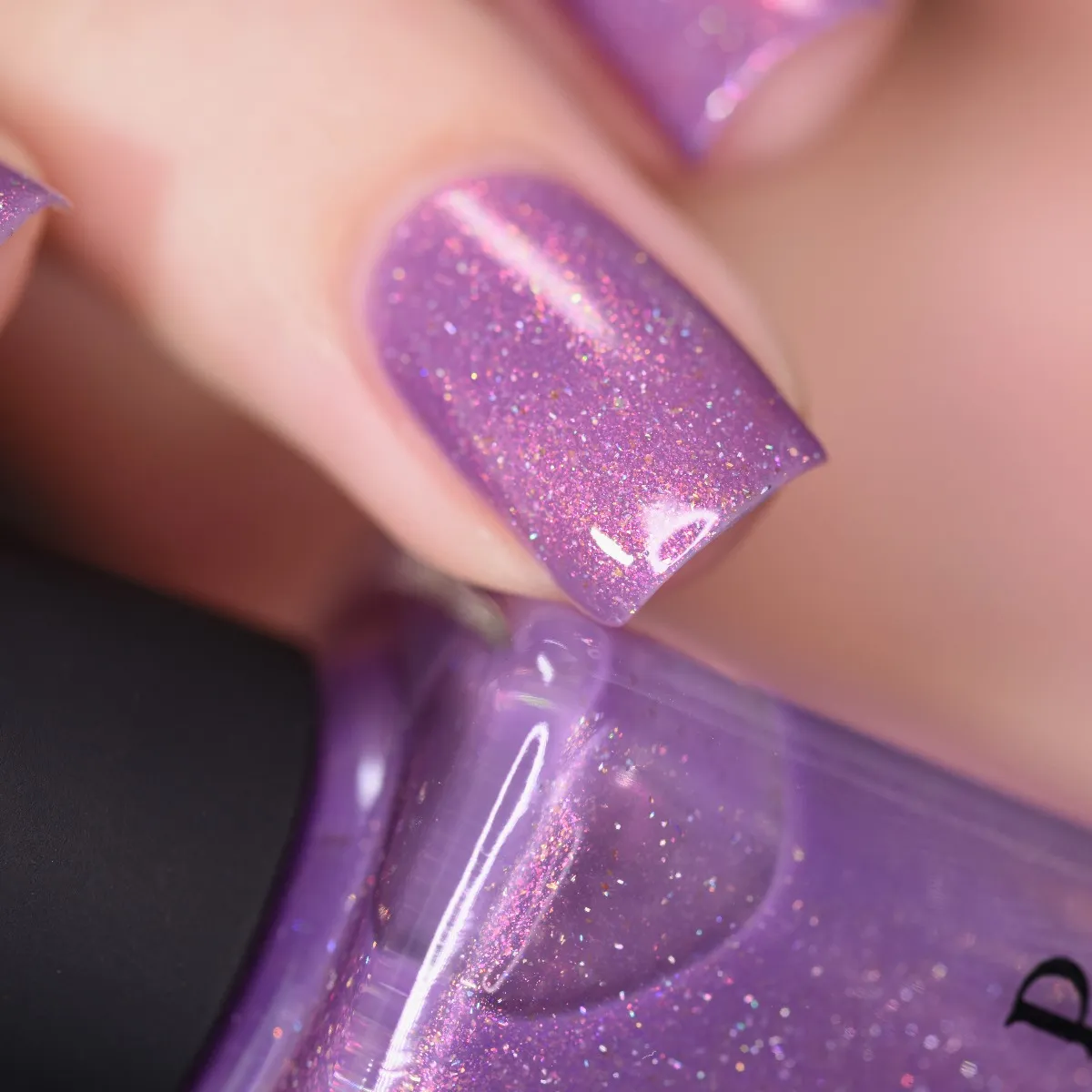 ILNP Charlotte nagellack ljus orkide med guldskimmer