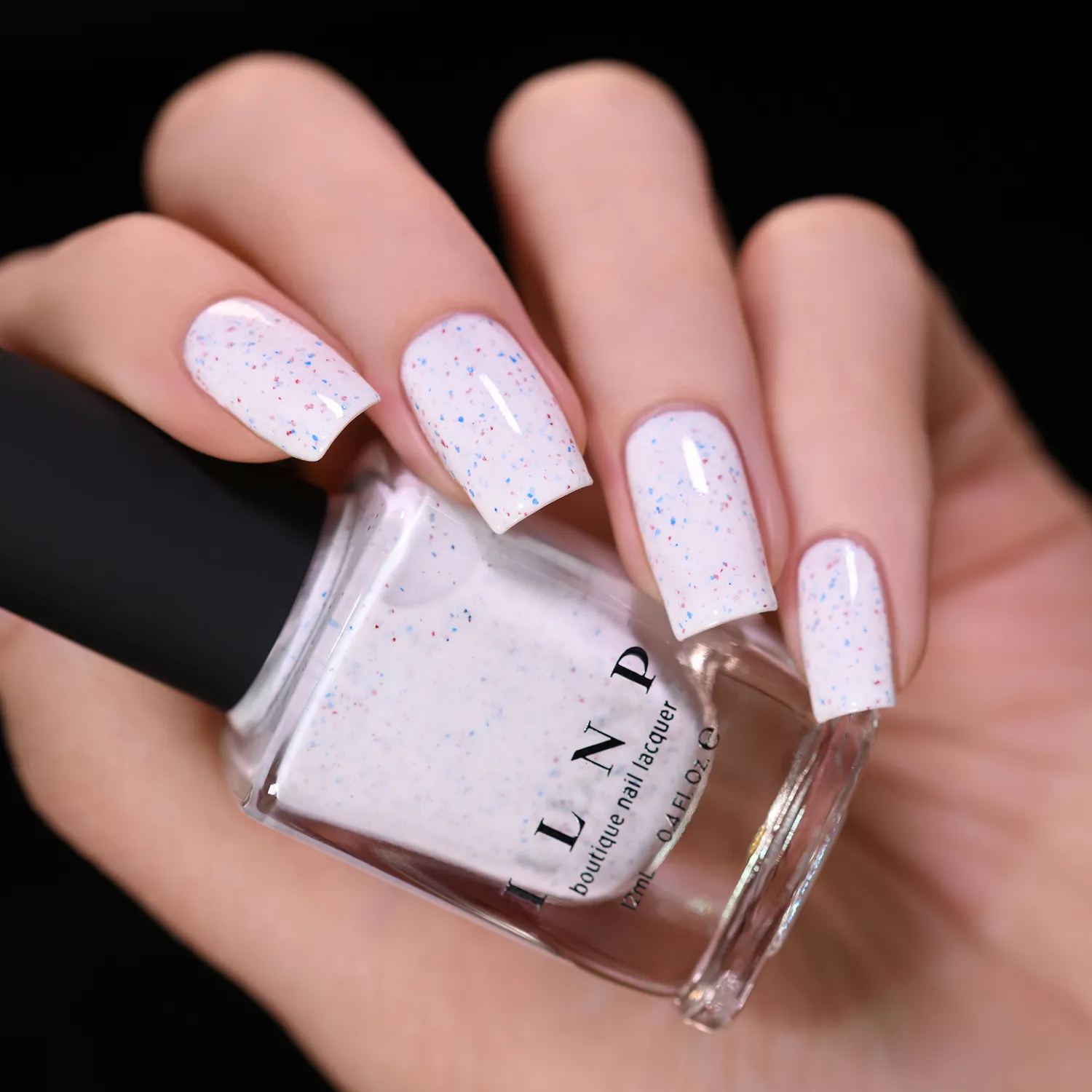 ILNP At Sea Liberty nagellack vit prickig
