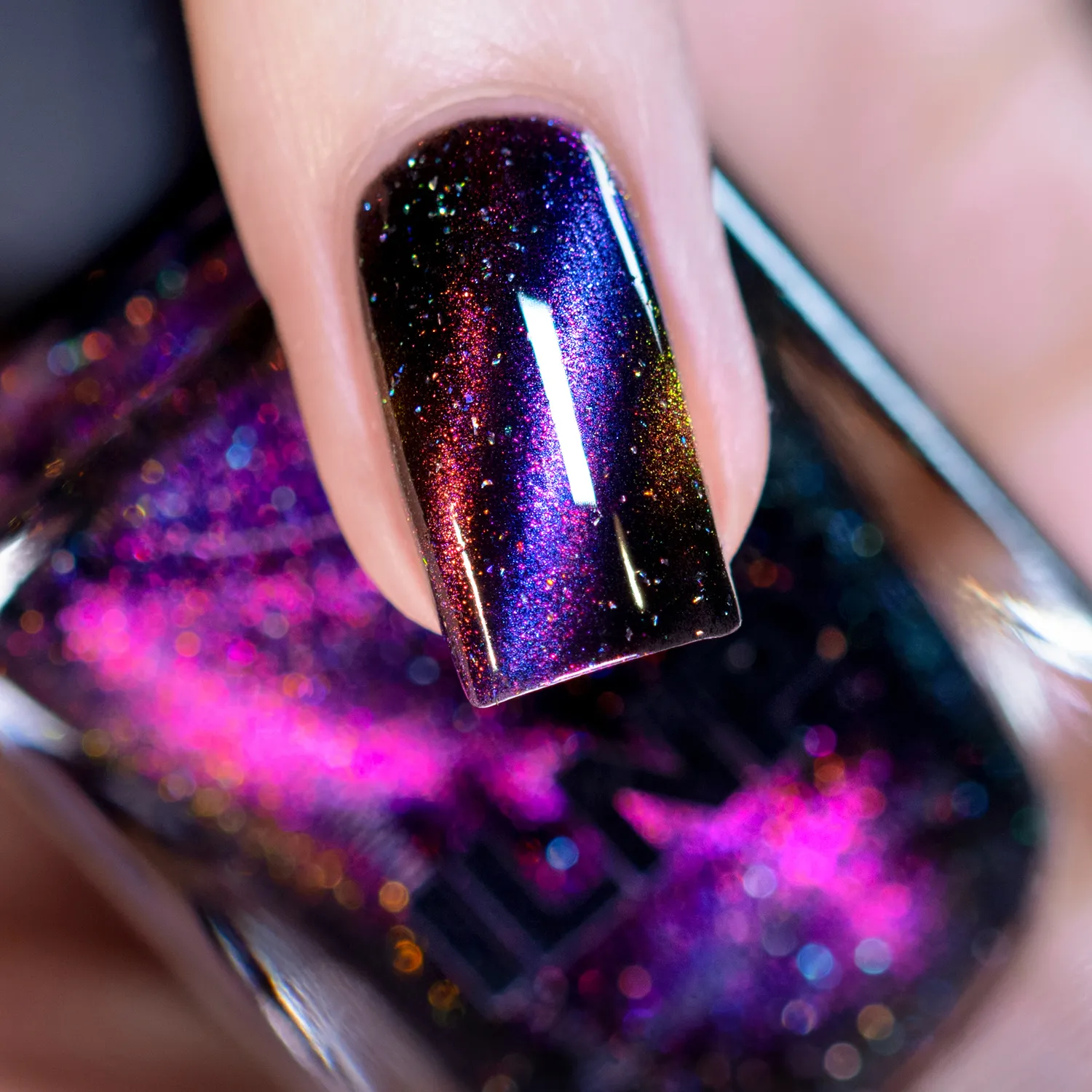 ILNP High Roller nagellack magnetiskt lila