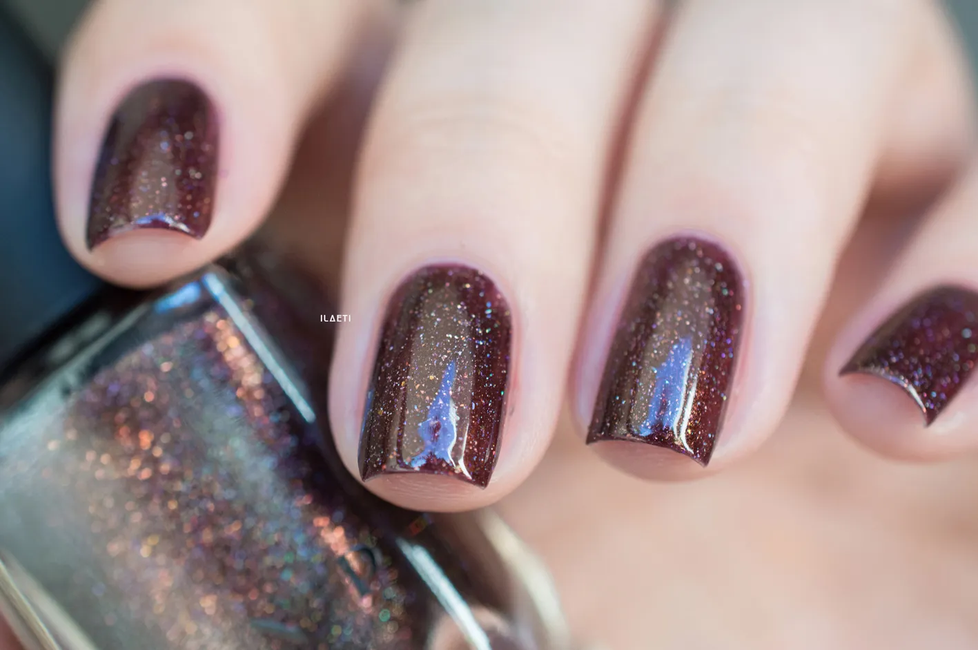ILNP Overnight Bag nagellack holografisk brun