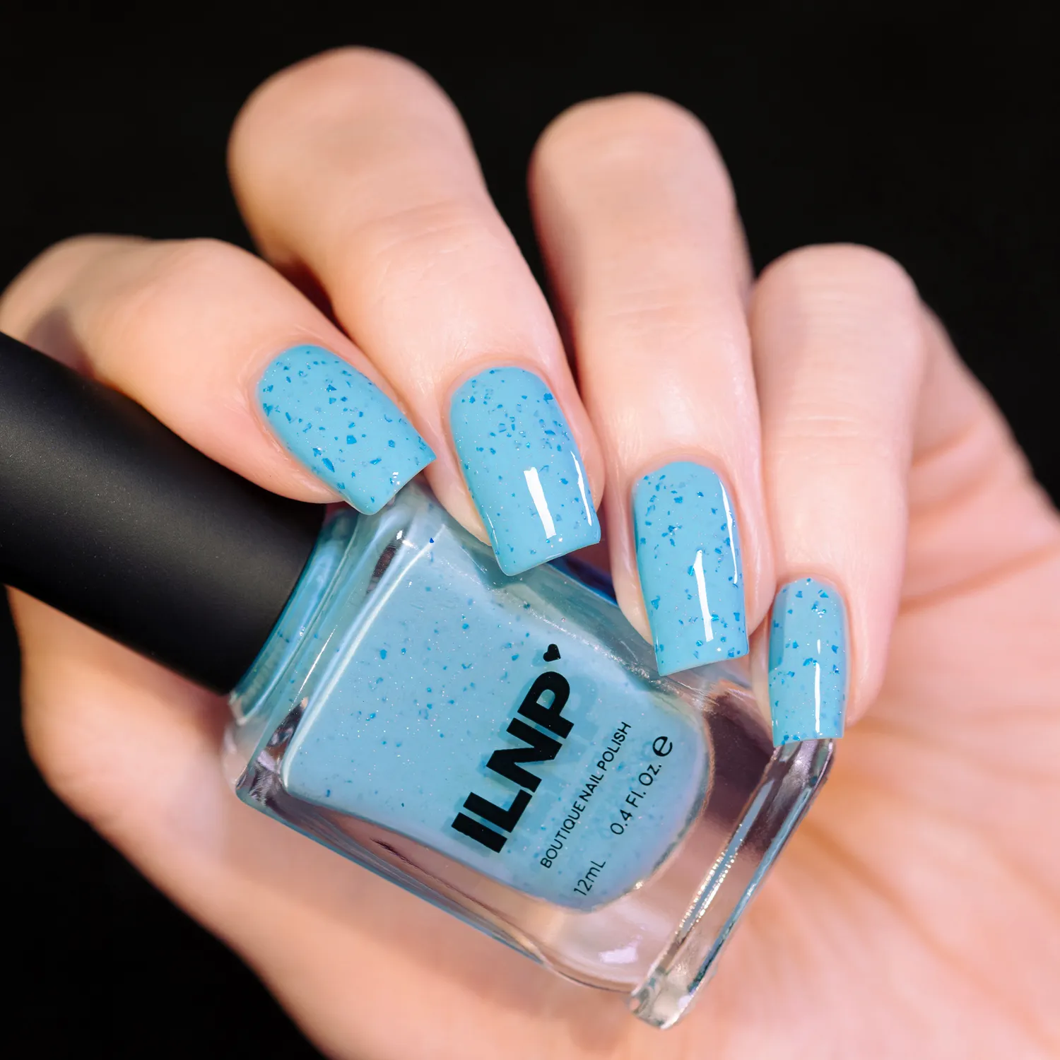 ILNP Playground Scribbles nagellack ljusblå 2 lager