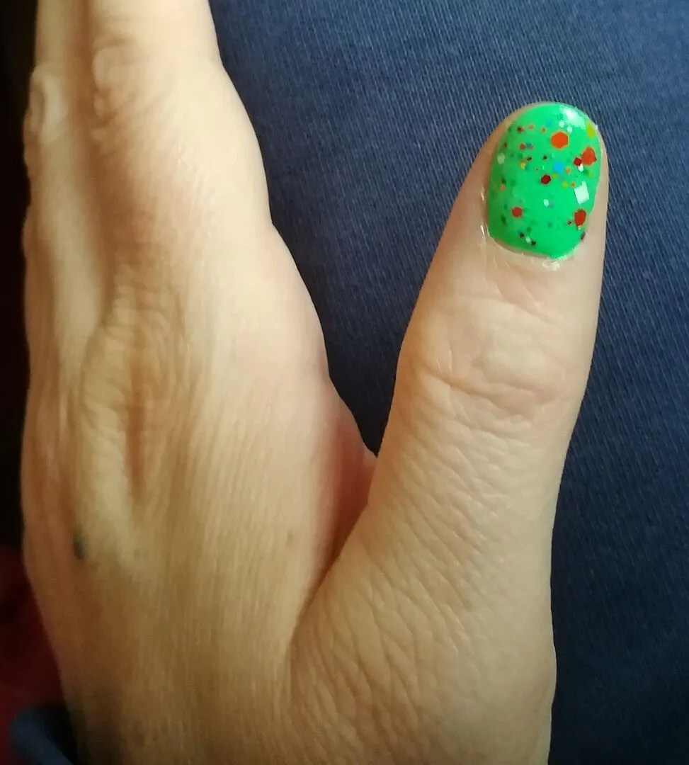 Cirque Colors Thirsty nagellack neongrön mint