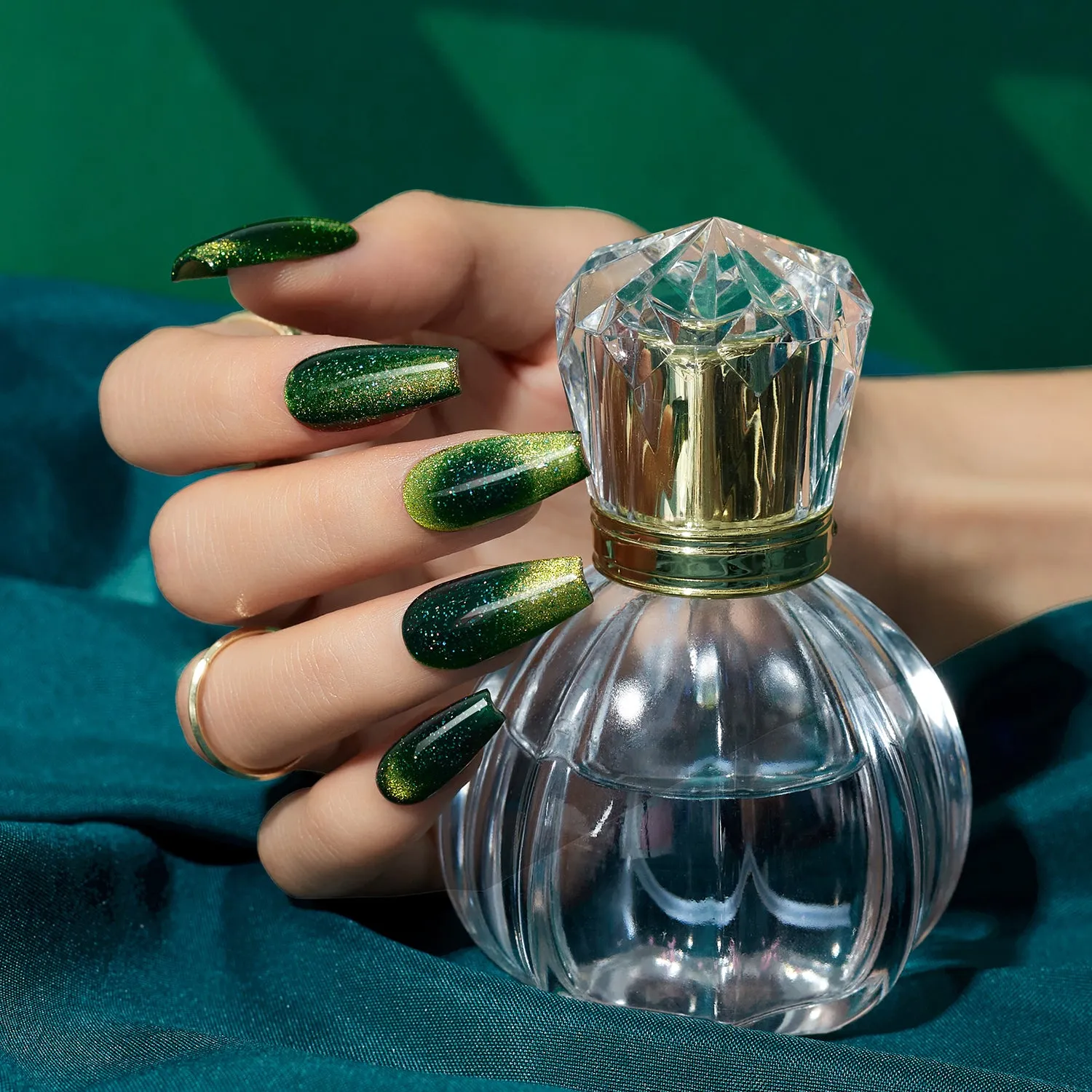 Modelones Inspire Gel The Wizard of Oz gellack 15 ml grön cat eye