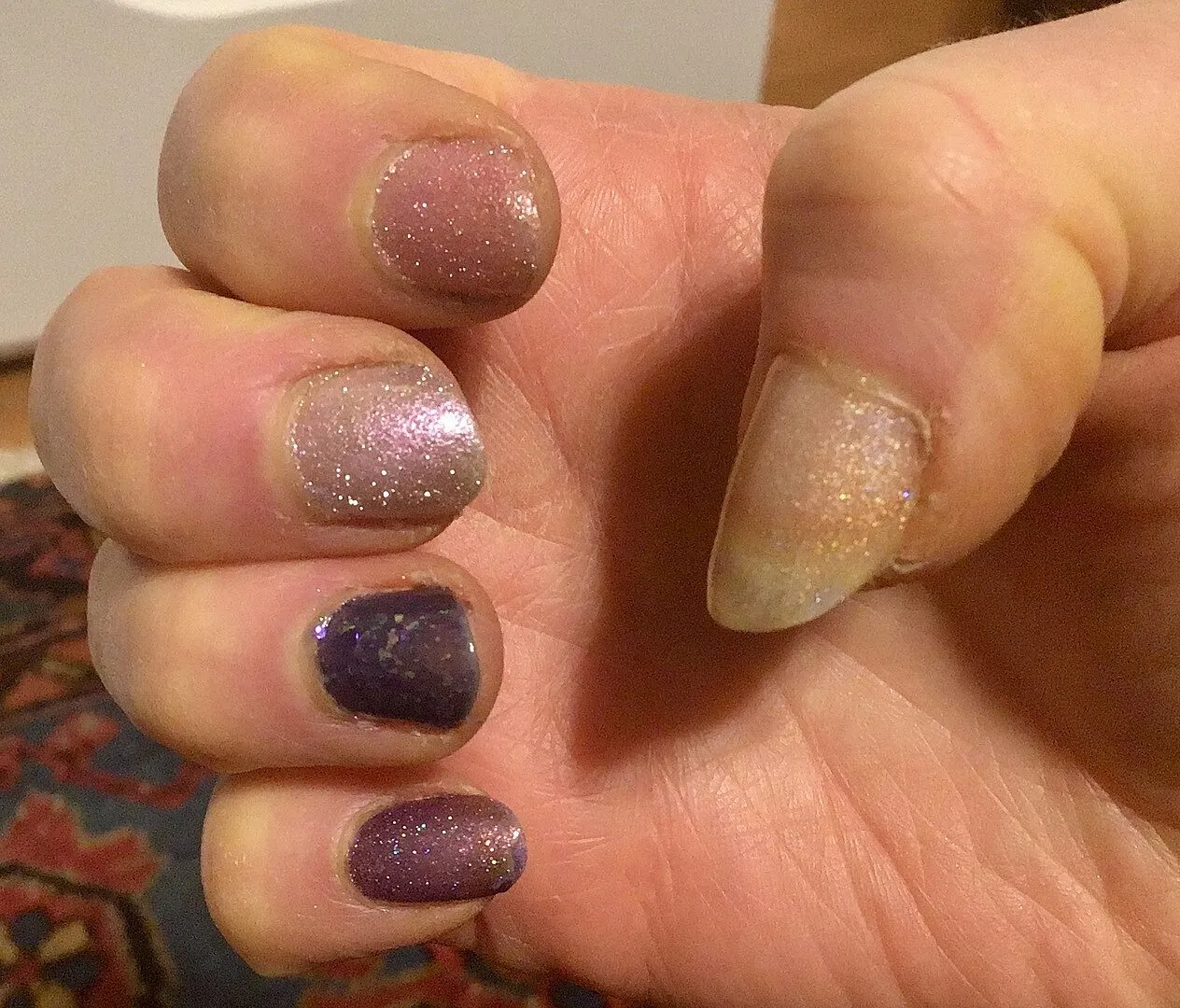 Cirque Smitten nagellack ljuslila crelly