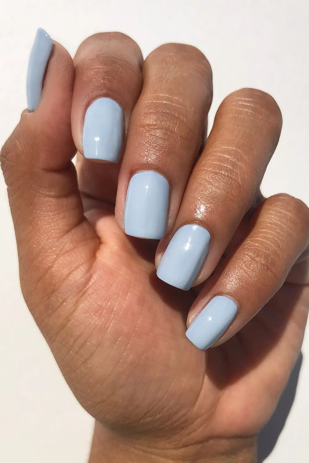 Cirque Colors Storm King nagellack ljusblågrå kräm