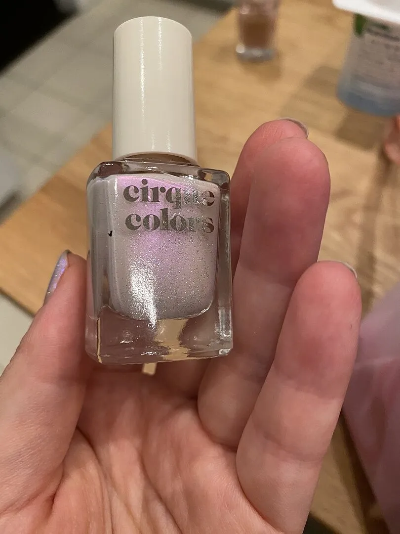 Cirque Colors Ghost Rose nagellack ljusrosa skimmer