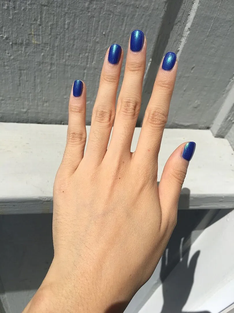 Cirque Colors REM nagellack mörkblå shimmer