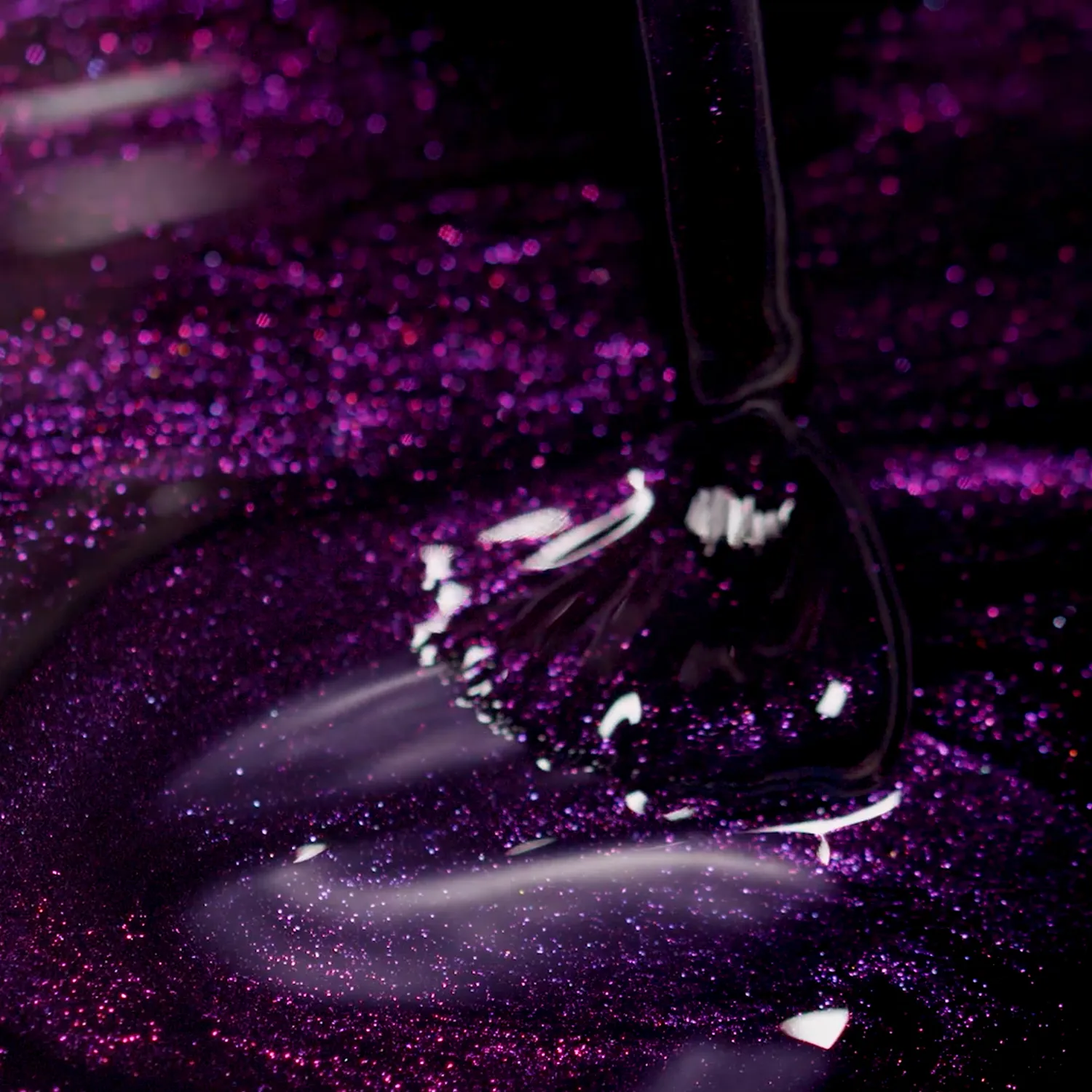 ILNP Coven Bewitched nagellack mörklila shimmer