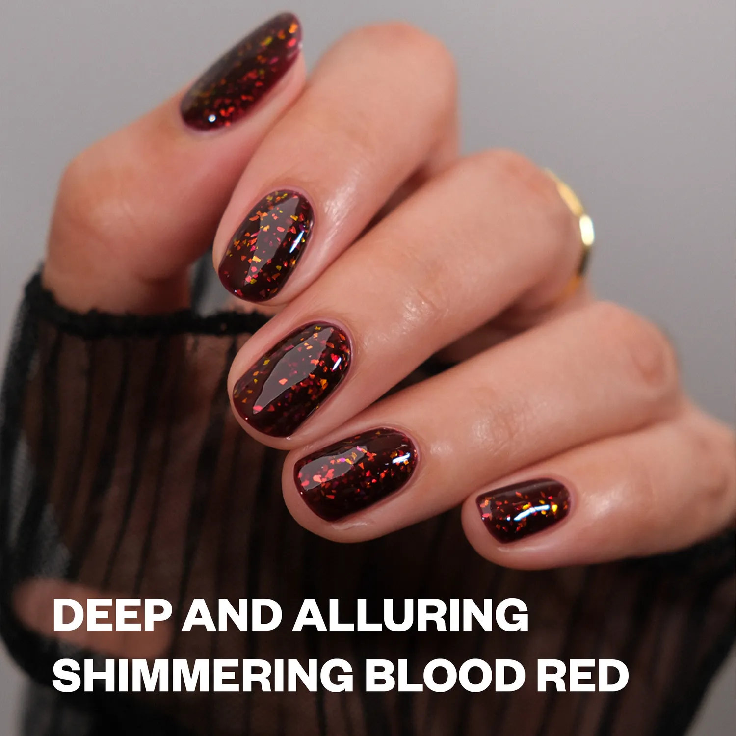 ILNP Moonlit Manor Bitten nagellack blodröd shimmer
