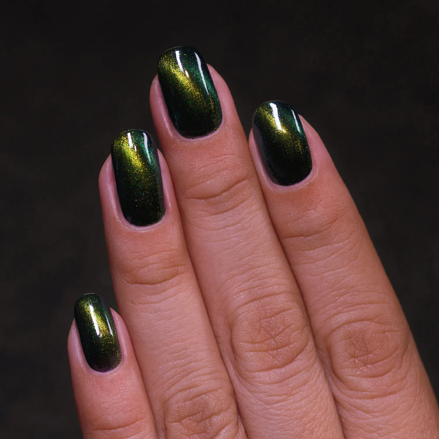 ILNP Trapped Venom nagellack magnetisk mossgrön