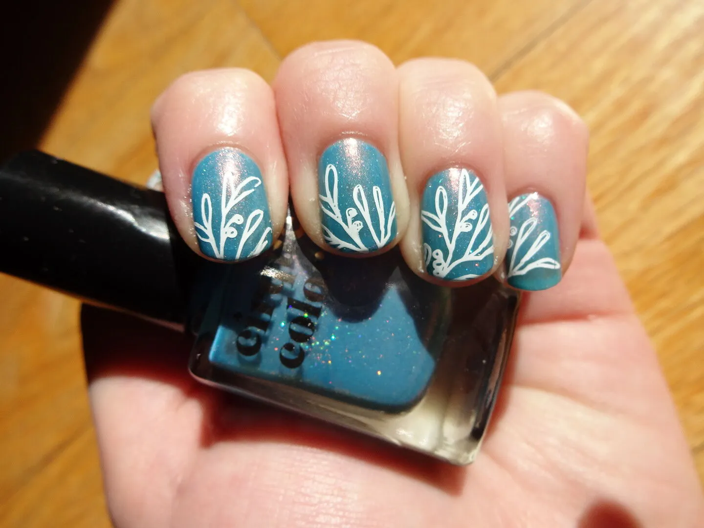 Cirque Colors Palm Springs nagellack cyanblått shimmer