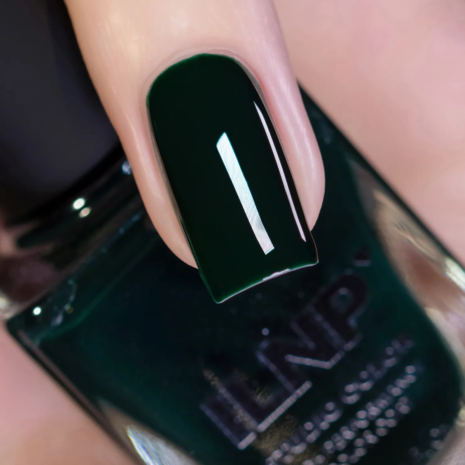 ILNP Ivy nagellack mörkgrön jelly Thorns