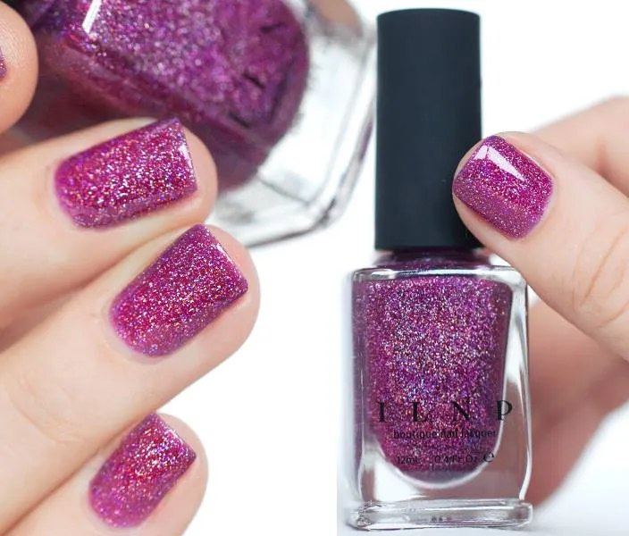 ILNP Valerie nagellack mullbär holografiskt