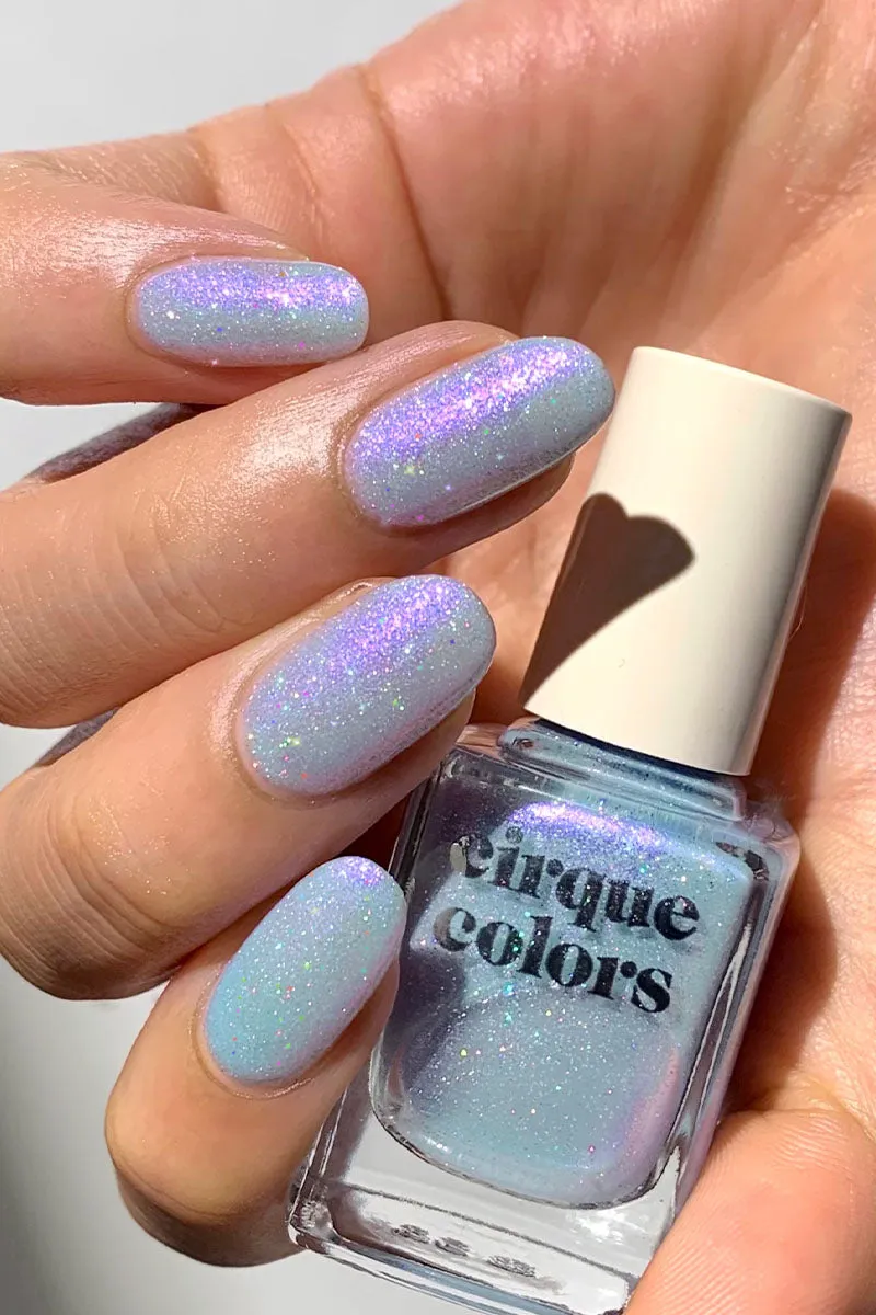 Cirque Colors Spoonful of Sugar nagellack blå holo shimmer
