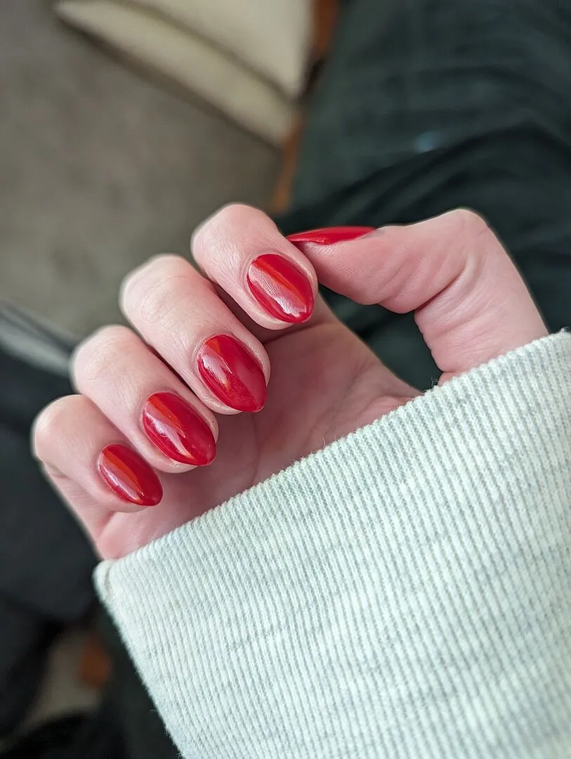 Cirque Colors Toadstool nagellack eldröd crème