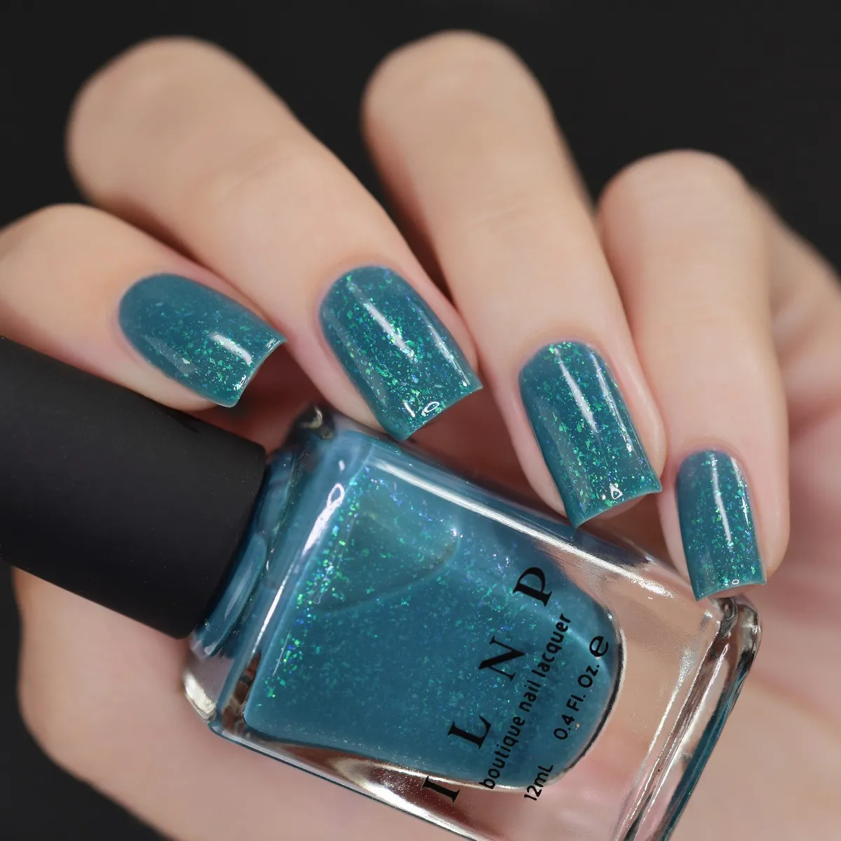 ILNP The Message nagellack celadonblå shimmer
