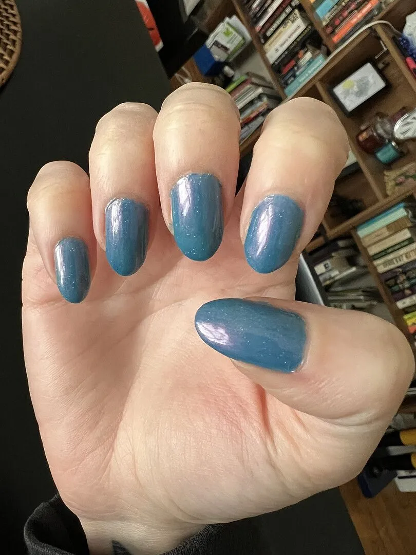 Cirque Colors Palm Springs nagellack cyanblått shimmer