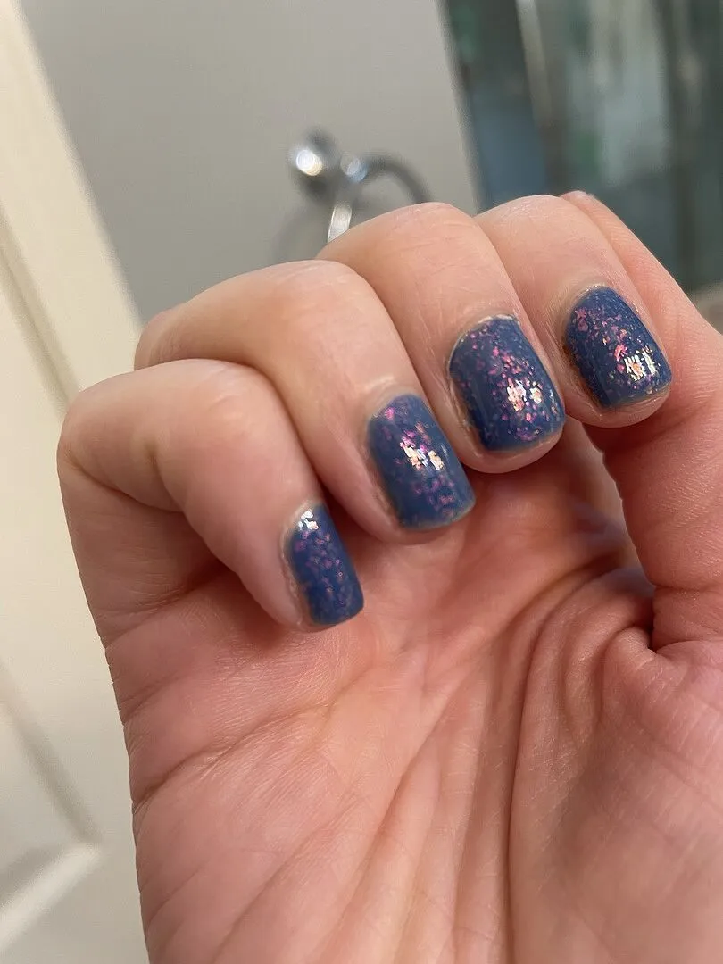 Cirque Colors Cool Blast nagellack ljusblå jelly