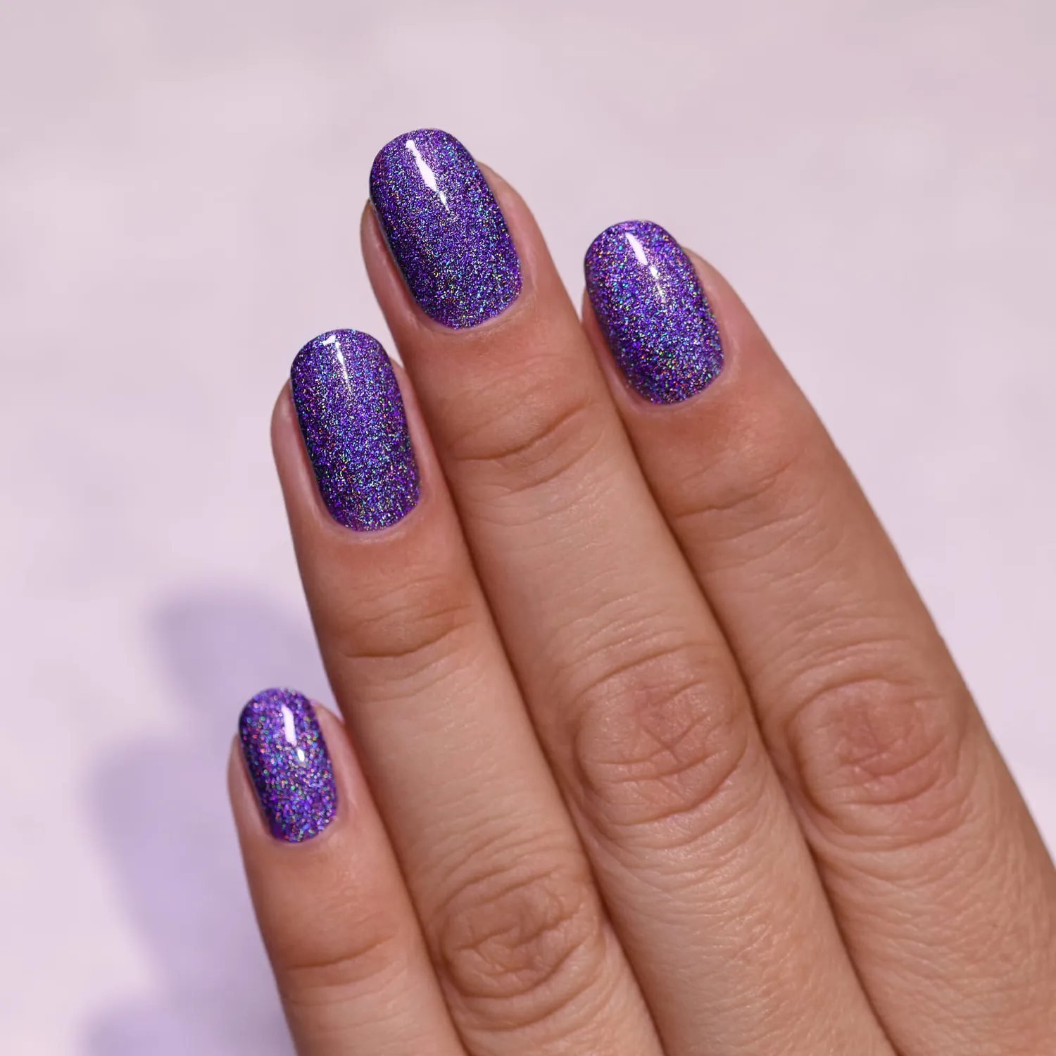 ILNP Ultra Holo Walking Home nagellack druvlila holografiskt