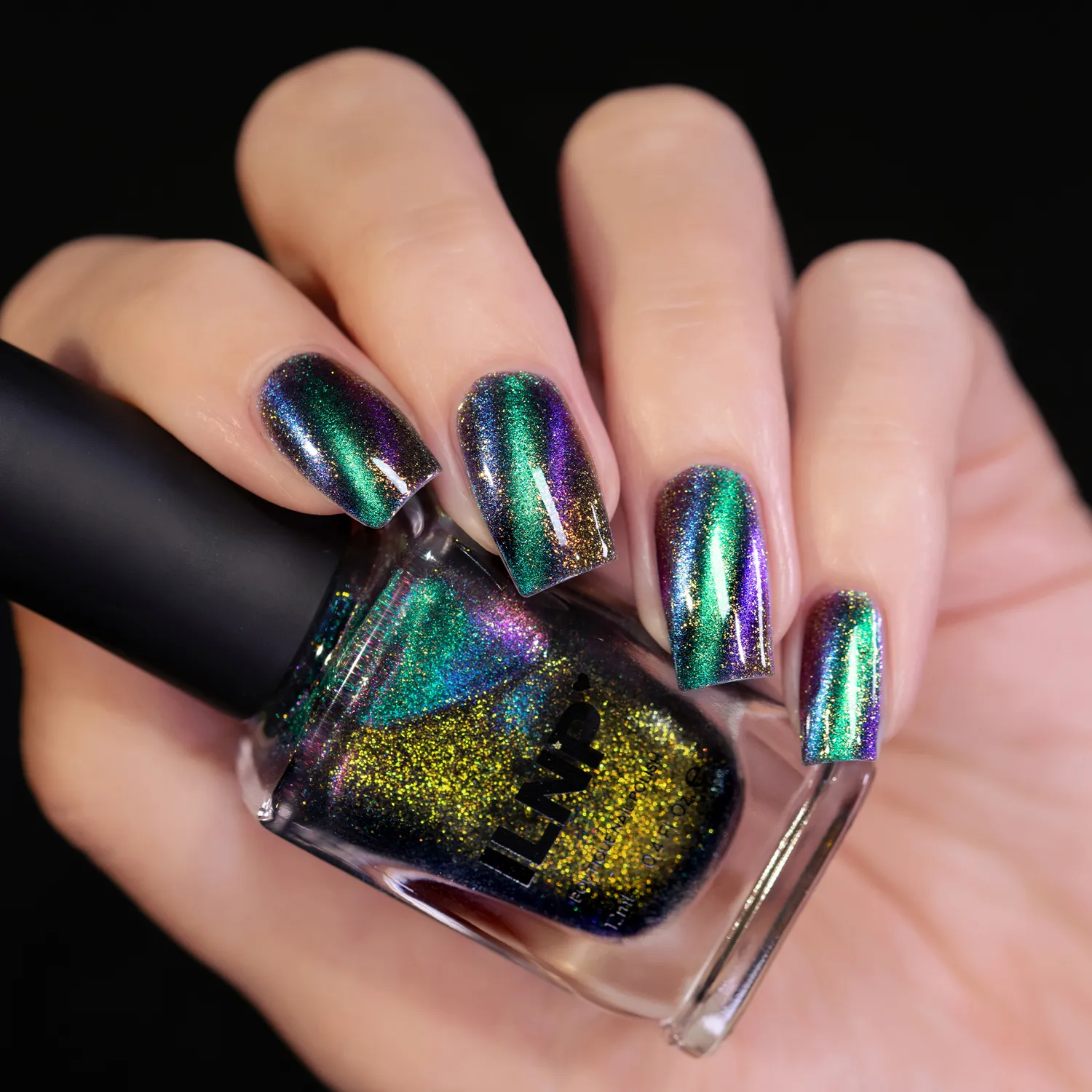 ILNP Twisted Electroshock magnetiskt nagellack effekt