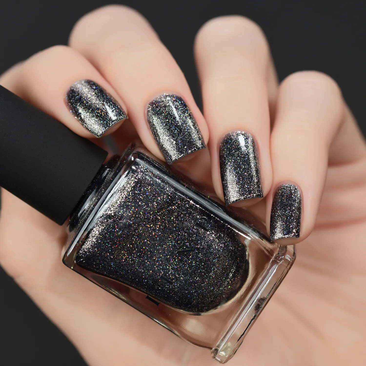 ILNP Private Reserve nagellack svart metallic