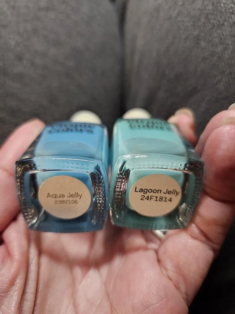 Cirque Colors Aqua Jelly nagellack ljusblå jelly