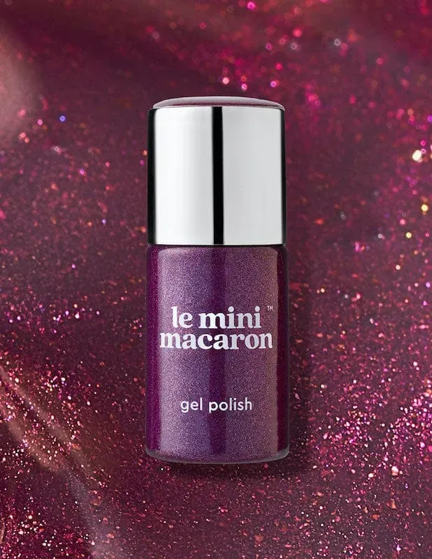 Le Mini Macaron Dark Plum gellack mörklila skimrig