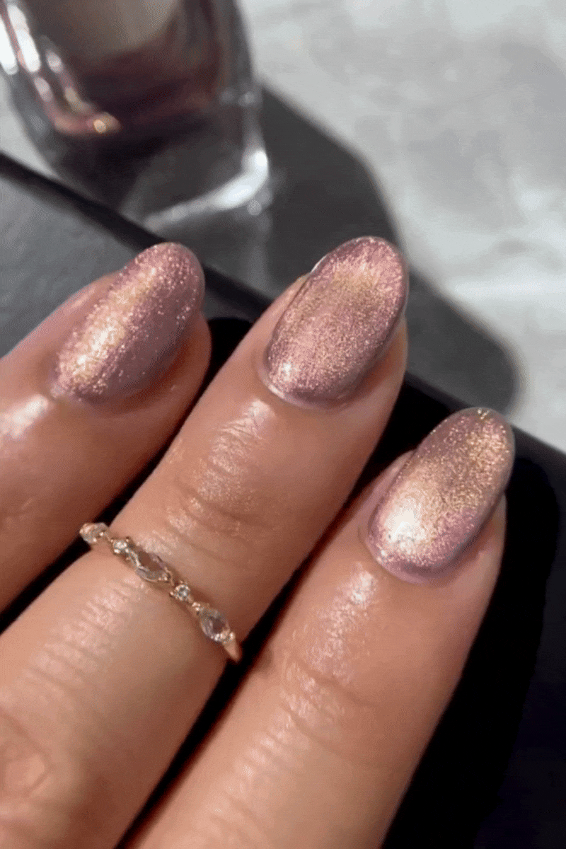 Cirque Colors Tender Touch magnetiskt nagellack rökig lila