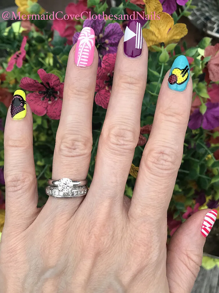 Cirque Colors Miami-Dade nagellack neon cyanblå