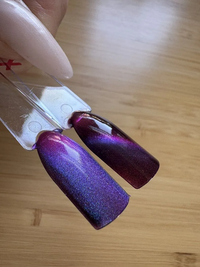 Cirque Paradox magnetlack mörklila multichrome