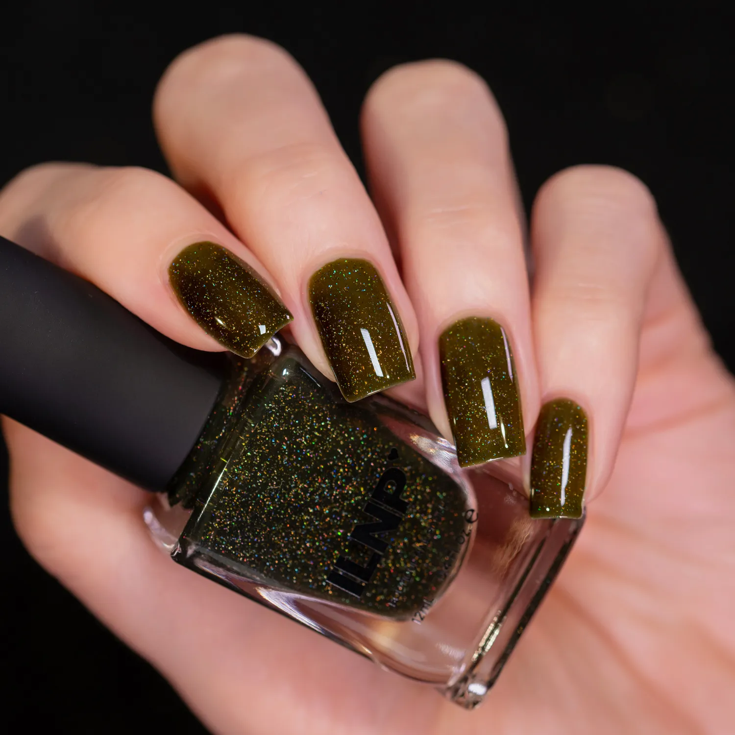 ILNP Vineyard Countryside nagellack olivgrön holografisk
