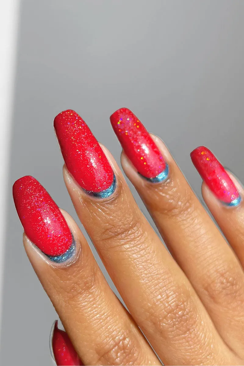 Cirque Red Bttms nagellack rött holografiskt