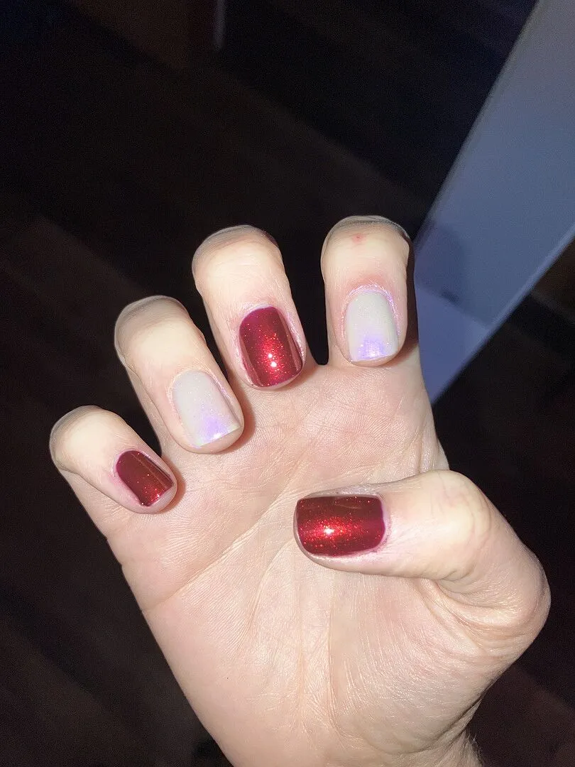 Cirque Colors Siren pärllack vit-lila hologlitter