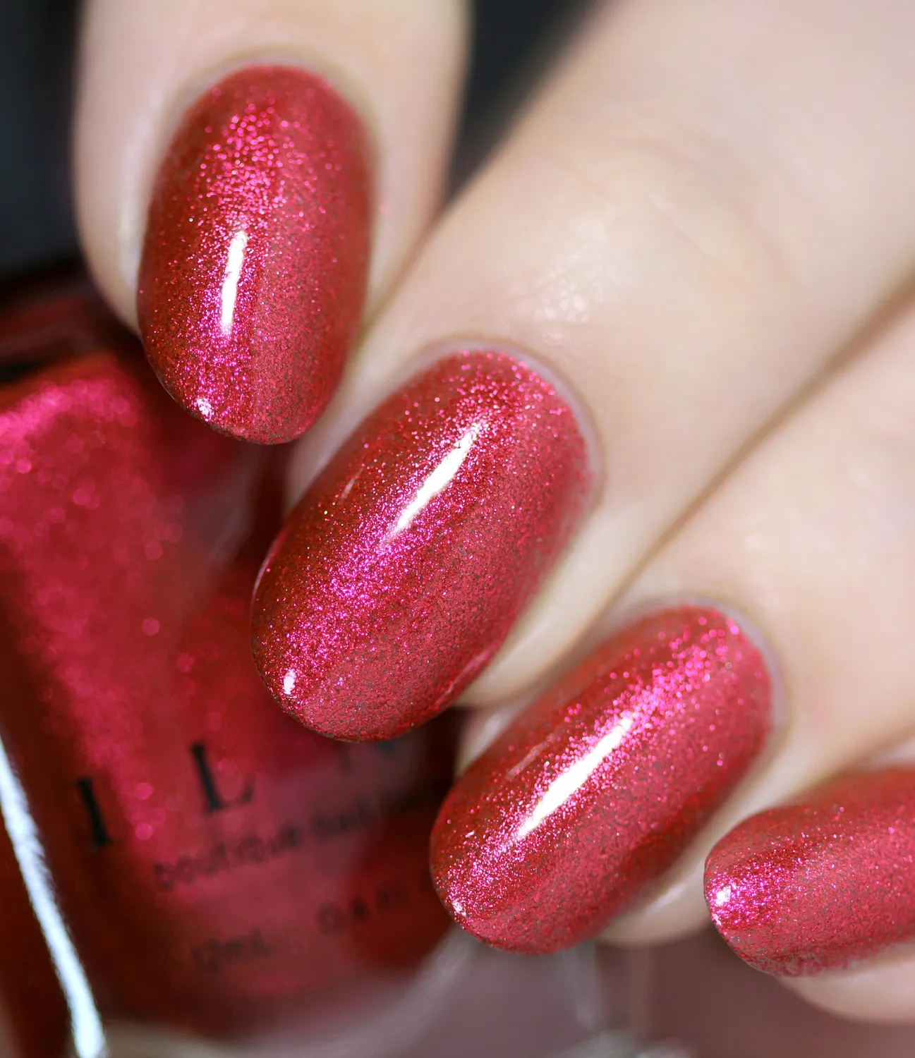 ILNP Love Me Not nagellack röd metallic
