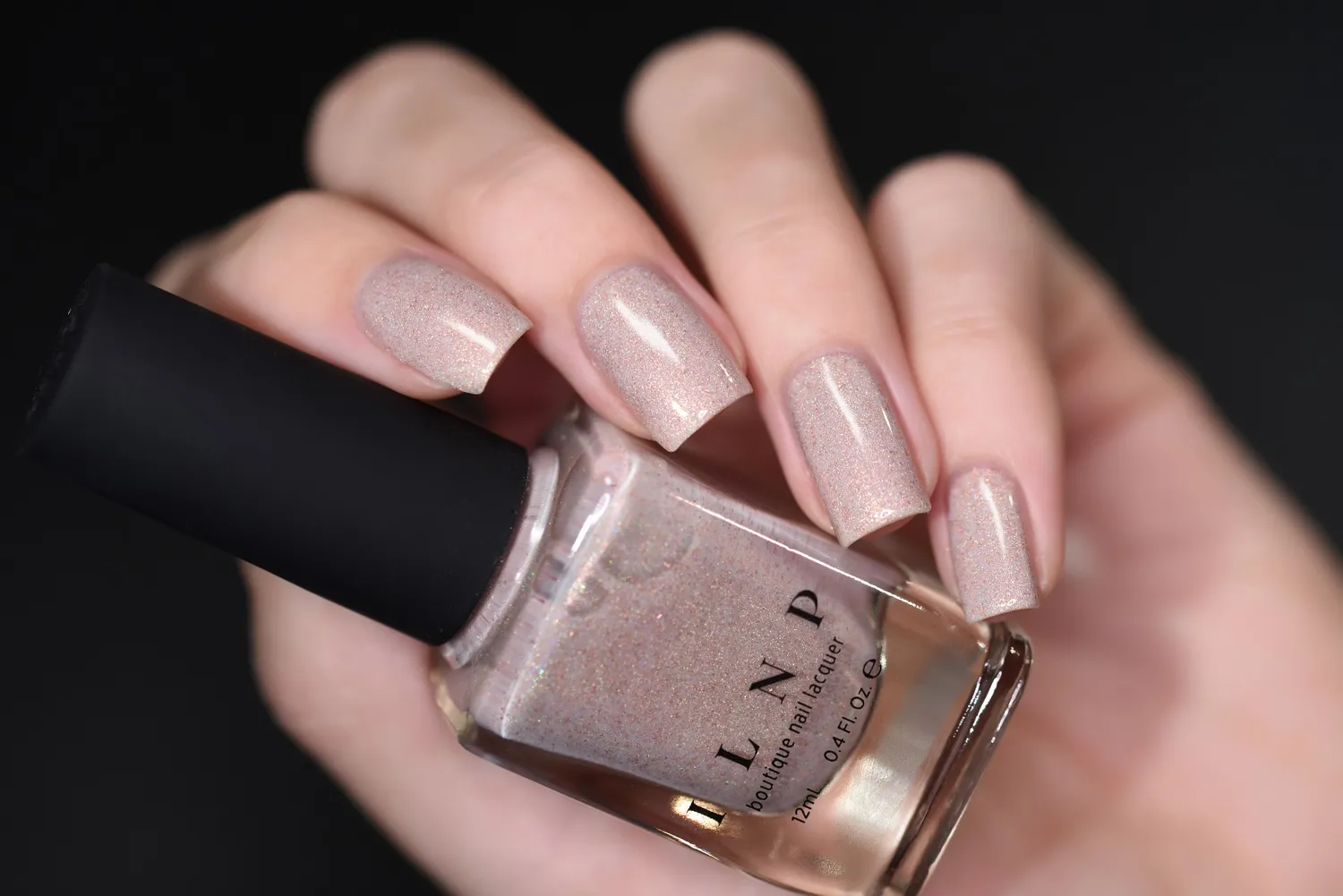ILNP Hope nagellack café latte beige holografisk