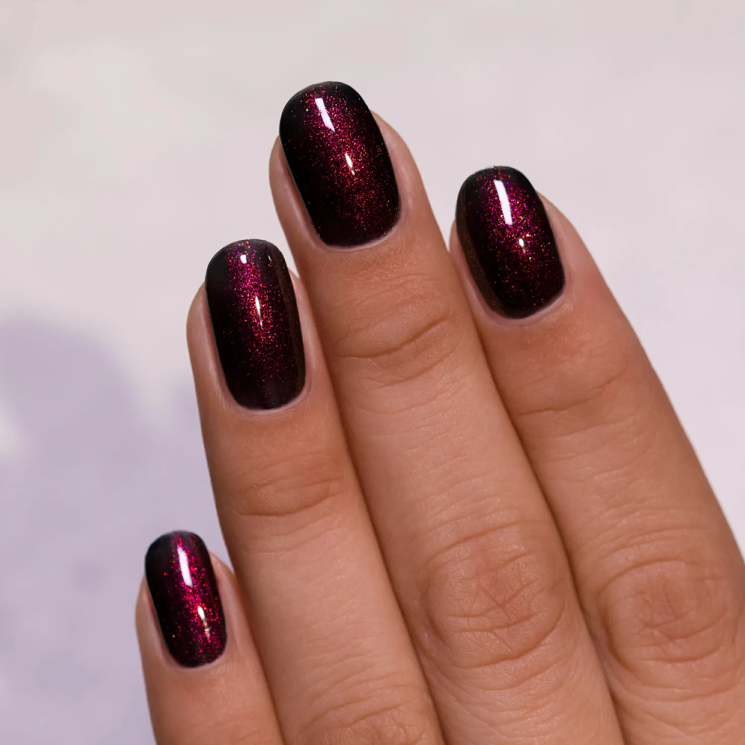 ILNP Lights Out nagellack svart shimmer